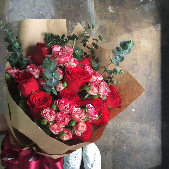 Perfect Mirage(10 Red Roses)